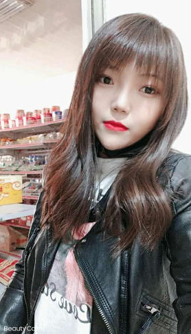 城阳青特万达附近大胸妹子